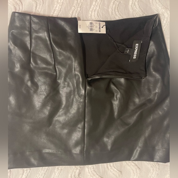 Black leather skirt Express - Picture 2 of 2